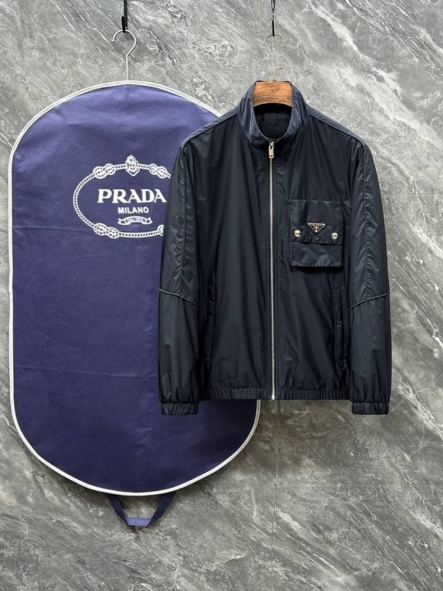 C37-pd 2025Ss早秋新款发布pd立领薄棉衣外套 秋季爆款棉衣夹克，穿上就是舒适自在又显瘦的存在，慵懒而随性，结合干净简单的色系就特别耐看，适合日常穿着