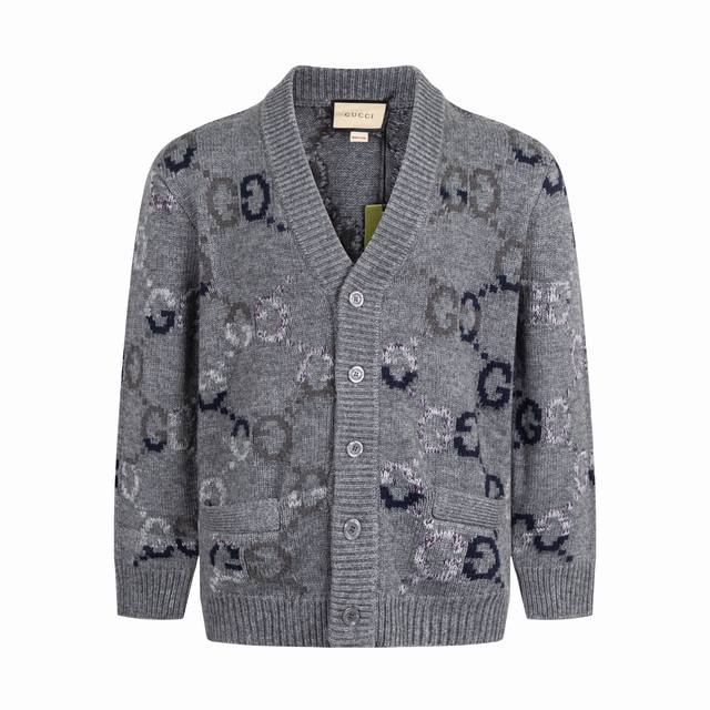 独家供应 Guc 双G渐变满印针织开衫 原版14,000购入开发，面料采用26支百分百羊毛 双股毛纱进线 提花图案原文件手工一针针放大调试呈现出渐变效果底板经过