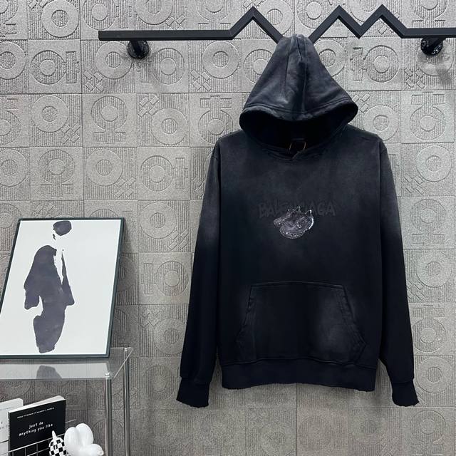 巴黎世家2025 Fw “轮胎穿孔铁环款纪念款”带帽卫衣 本市场No.1的质量 真正天花板品质 全部原版开发注意细节图 避免被盗图商家混发 正确440G定织定染