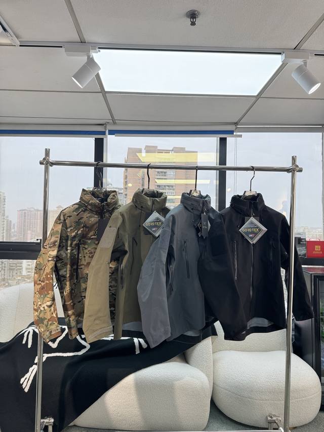 春夏新款 Arcteryx始祖鸟的天花板！军鸟