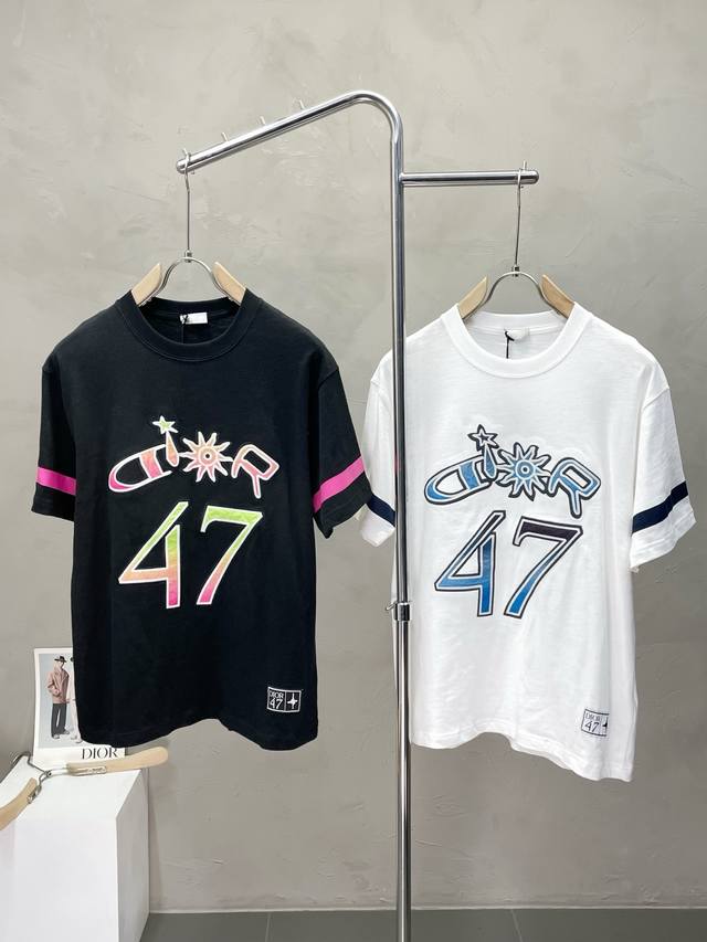 Dior迪奥独家专供新款原单男士休闲短袖 高端定制 高版本 时尚百搭爆款进口面料 手感超柔软细腻 穿着亲肤舒适 高端精品 代工厂p精细做工 上身非常赞 男士必备