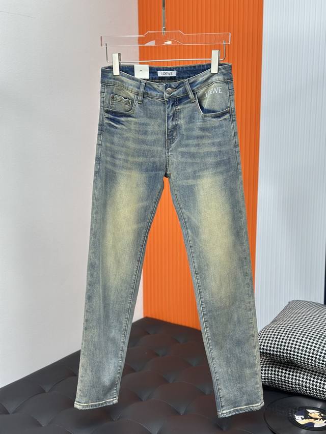 罗意威春夏新品原单爆款牛仔裤 超级定制款，原版五金，版型超赞细节做工无可挑剔！款式不挑人。尺码：28-38有35无37