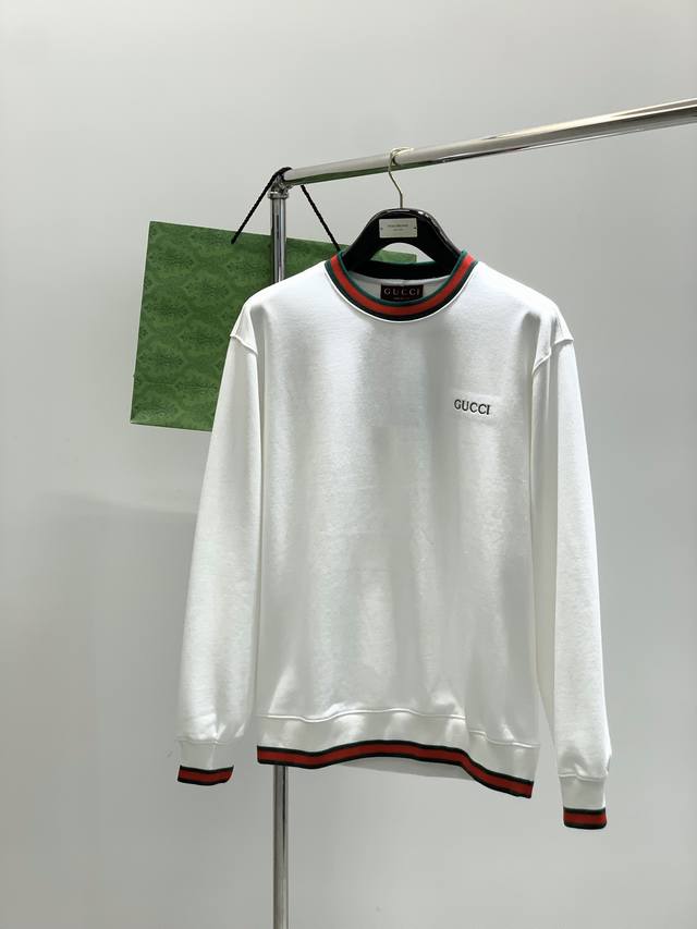 Gucci 古驰，2025夏季最新款，专柜同步有售，原单狠货，时尚休闲圆领长袖卫衣，上身很有特点！吸睛而有亮点，进口原版面料，顶级刺绣工艺字母图案装饰Logo，