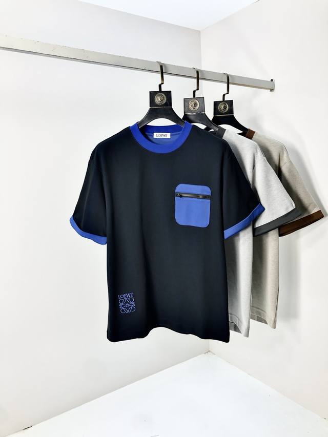 罗意威。2025春夏新品时尚圆领短袖高级定制百搭款式！更有实用感 任何人都可以轻松驾驭 采用莫代尔氨纶面料制作，奢华经典品牌Logo设计，H非常显档次懂货的必须