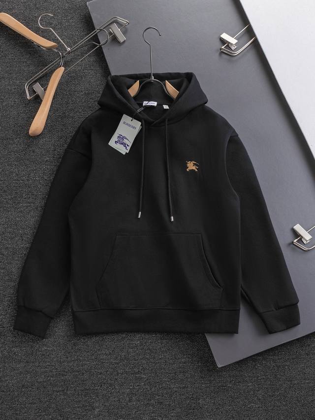 Burberry Bbr 巴宝莉 战马 Bbr 微宽版型S-Xl Bbr 25Ss秋冬款连帽卫衣 新款独家限定 胸口战马刺绣小Logo 后幅圆形战马刺绣大Log