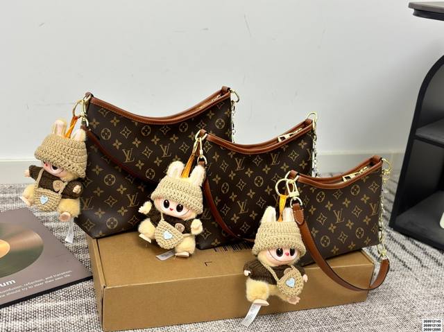 p170 p160配礼盒 带挂件 Lv斜挎包腋下包 百搭经典 精致的一只 通勤日常皆可的百搭神器 尺寸29 24 26 19 21 16