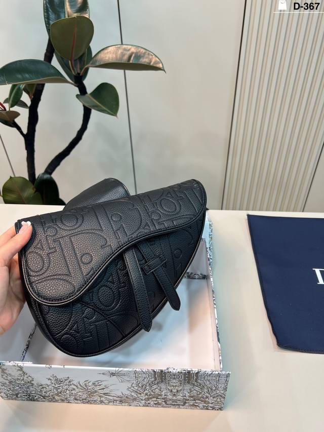 芯片版本 D-367尺寸25×16折叠盒 Dior迪奥马鞍包 妥妥宝藏包包 可爱飒酷女孩必备