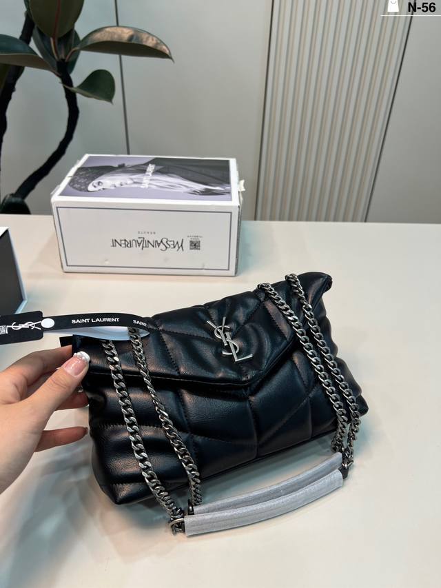 芯片版本 N-56尺寸:23×13折叠盒飞机盒 Ysl Loulou手袋云朵包 圣罗兰25早春Loulou款式强势回归 搭配滑动式链带可肩背可斜挎