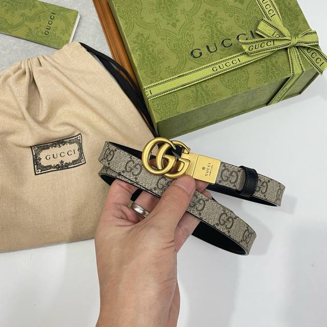 Gucci 古奇 原单品质 ，时尚潮流款精品腰带，带身宽度 2.0Cm ，女神必备单品，此款腰带的Gg Marmont系列每一季都会推陈出新，为灵感源于70年代
