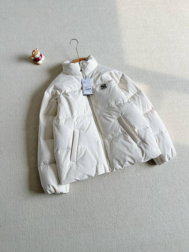 报单款号11044。 Mlb官方张康乐同款男女防水防泼水韩系时尚羽绒服。25冬季新款，官方货号Djb20！纽约洋基队Fw韩国专柜款小标字母情侣立领羽绒服内里顶级