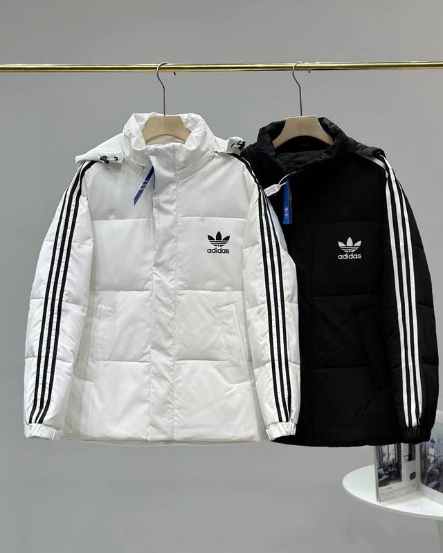 上新 2025Ss冬季新款Adidas 阿迪达斯专柜经典款三条杠羽绒服，经典百搭双色，男女同款，专柜长青百搭款，冬季衣橱必备抗寒保暖神器 小红书热门款 面料已做