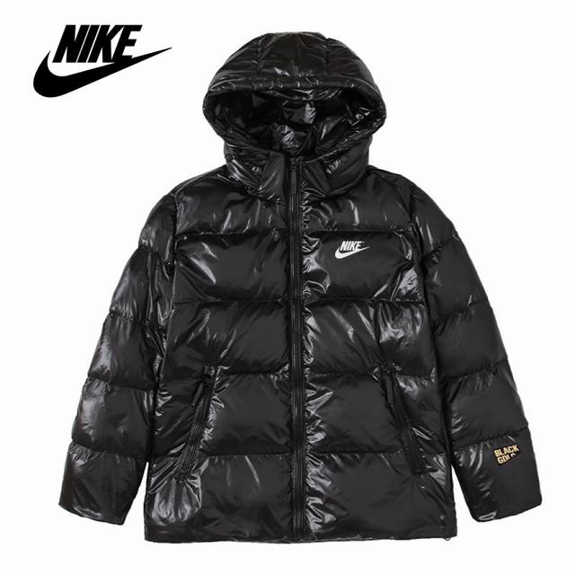 上新 耐克 Nike专柜同步上新连帽情侣短款羽绒服保暖休闲加厚外套 内里黑金 连帽羽绒服超级保暖效果超级好看 加厚的设计！过冬必备！加厚的设计，保暖到小腿，上身