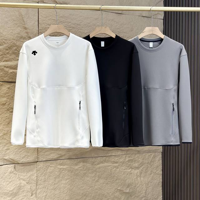 迪桑特家秋季新品男女情款圆领卫衣！经典百搭款！立体剪裁，双叉拉链口袋，超级推荐人手必备！ 24年秋季新品男女情侣款圆领休闲卫衣！无论是户外，宅家、约会还是日常通