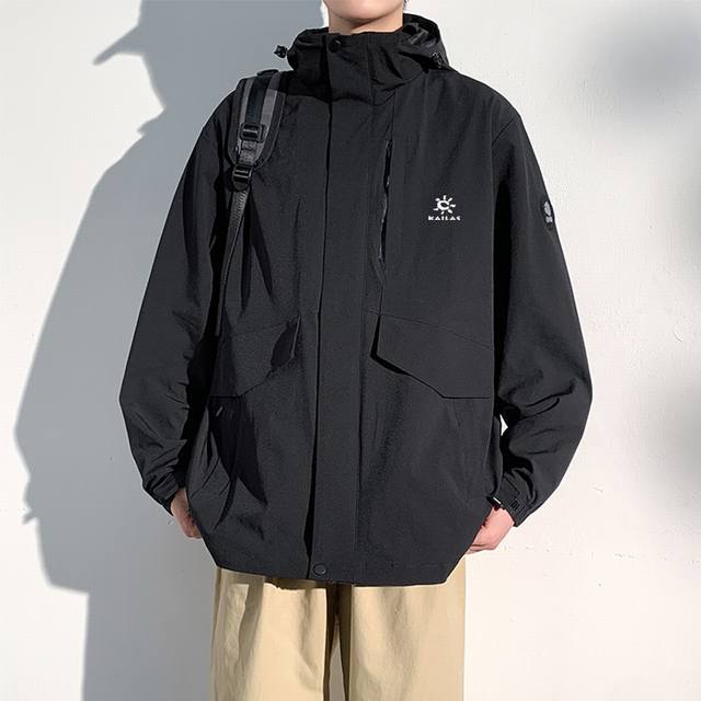 Kailas 凯乐石夹克连帽冲锋衣外套 凯乐石25年秋季新款夹克外套，专柜同步新品！ 高品质的货！ 喜欢的千万别错过。 柜子同步款！ 贸易公司出口订单货，凯乐石