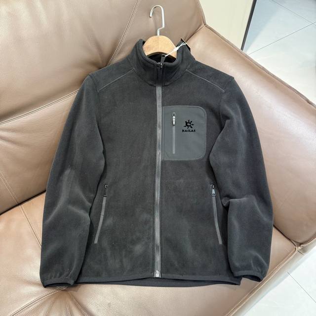 Kailas凯乐石秋冬季立领奥粒绒外套 颜色 黑色 军绿 深碳灰 浅烟灰 尺码L到5X 凯乐石专柜风格 适用于户外生活休闲场景的多用途立领抓绒外套 蓄热系列，奥