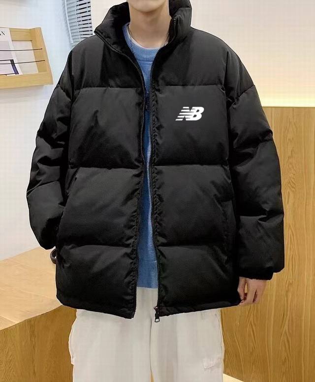 上新 New Balance新百伦Nb宽松羽绒棉衣棉服立领面包服 面料采用柔软牛津 搭配750新疆羽绒棉高密度充绒 温暖舒适 宽松版型 提升运动灵活度 采用pu
