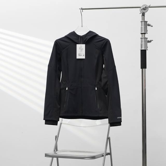 工厂p直供 Lululemon丨露露乐檬Cross Chill系列加绒软壳冲锋衣 配色：黑色 尺码：2 4 6 8 10