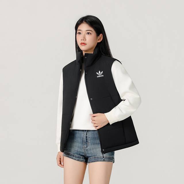 品牌 : 三叶草 款号 : Bq1943马甲 尺码 : S-2Xl 颜色 : 黑色，白色， 面料 : 复合水貂绒，绣标 ，