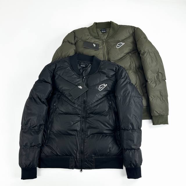 耐克冬季立体标拼色拼接立领防风短款棒球飞行夹克棉服 小红书 抖音爆款众明星纷纷上身！采用原厂客供防风面料，选用新疆棉绒和高端羽绒棉夹层内里，亲肤柔软 保暖效果更