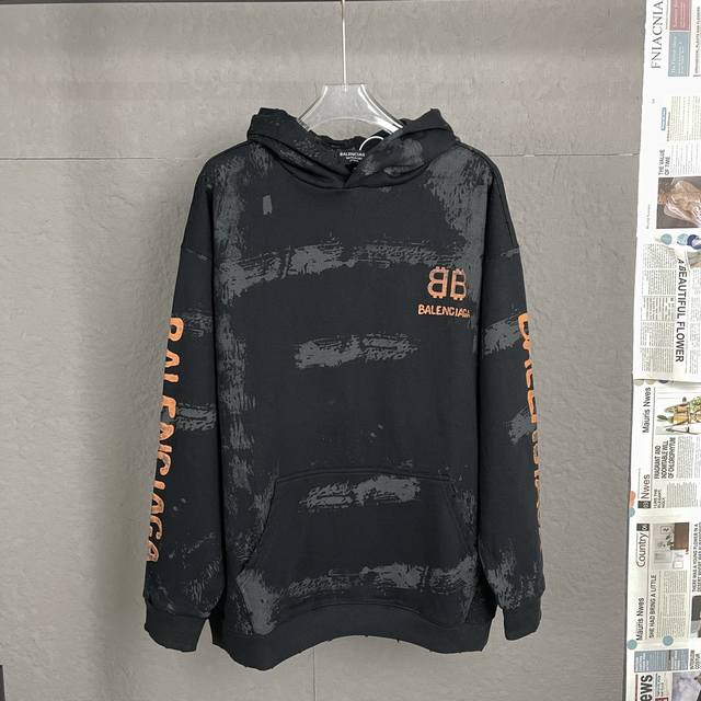 A86 高品质 Balenciaga巴黎世家，24Ss新款卫衣，前后Bb字母Logo丝印，磨烂破洞.进口康丽机数码直喷印花工艺，手绘涂鸦工艺，落肩宽松版型，高版