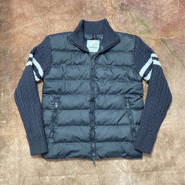 顶级天花板区别市面垃圾货 Moncler 蒙口盟可睐冬季新款立领羊毛针织拼接羽绒 整套内衬防风保暖 官网同步 男女同款 采用90白鸭绒 整件上身轻便舒适简约奢华