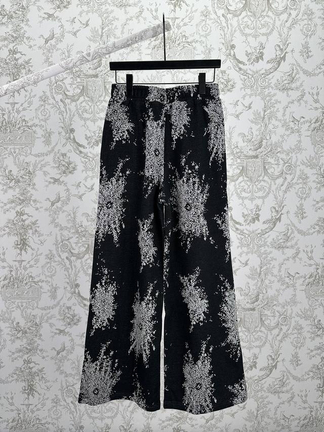 香奈儿 25Ss新款秋冬预告系列 印花休闲长裤 高版本 女款 码数：S.M.L. 温馨提示：女款只换码