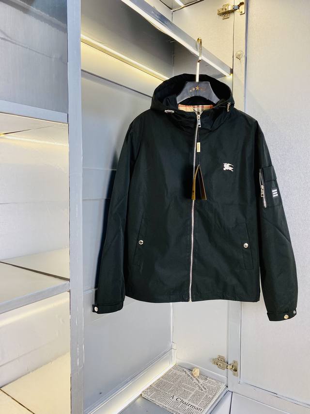 官网原单货 可穿190斤巴宝莉Burberry 2025春款！新款外套夹克防风衣 高版本高品质 原版面料网红明星同款 开模定制五金辅料 感非常舒服 超级百搭好看