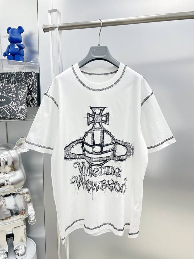 Vivi 西太后 高克重 2025夏季新款走线字母品牌印花Logo最新品短袖 Dd 专柜同步有售，原单狠货，时尚进口原版科技面料，上身舒适透气，原版定制五金辅料