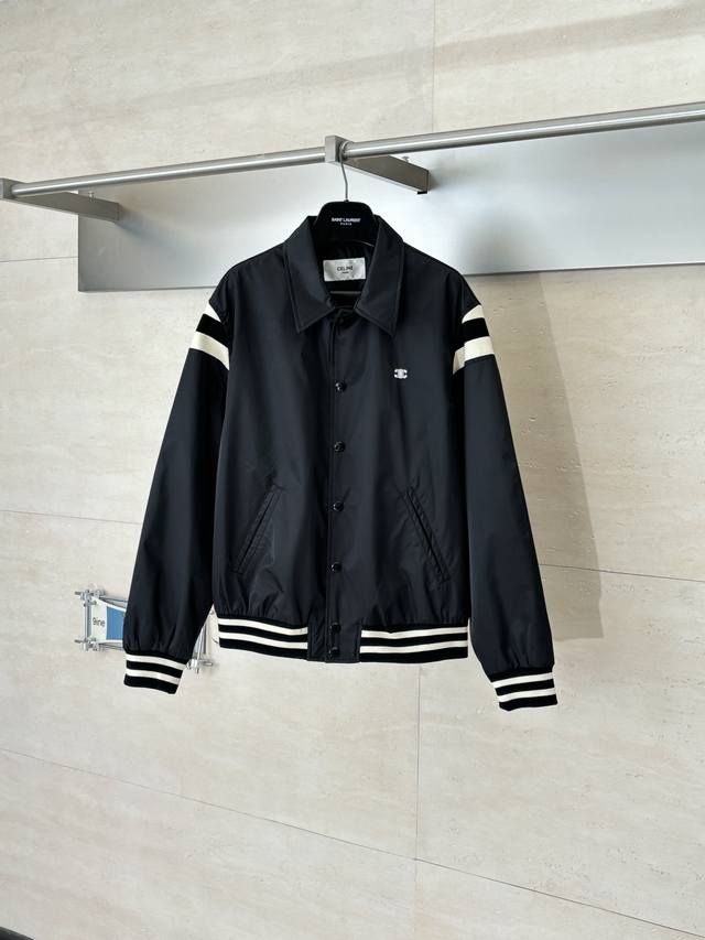 Celin* 赛琳 条纹撞色凯旋门刺绣夹克外套 定制墨韵光缎复合梭织绸 采用进口机刺绣工艺 使用先进的计算机控制系统和精密的机械部件 实现凯旋门刺绣作业 精度高