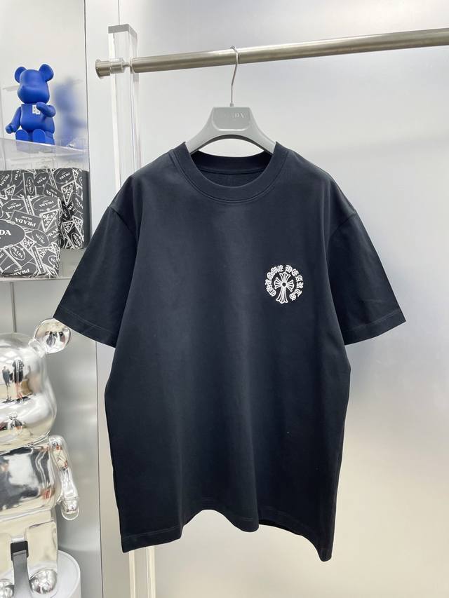 Ch 克罗心 高克重 2025夏季新款刺绣多元素印花Logo最新品短袖 Dd 专柜同步有售，原单狠货，时尚进口原版科技面料，上身舒适透气，原版定制五金辅料，上身