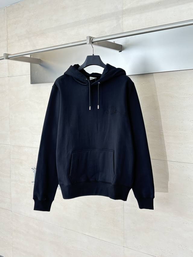 Dio* 迪奥 Ss26 春季新款Cd Ribbon 标志圆领连帽卫衣 采用26支双纱面层+10支底纱毛圈的复合结构，通过精密起绒工艺在内侧形成均匀绒面，实现天