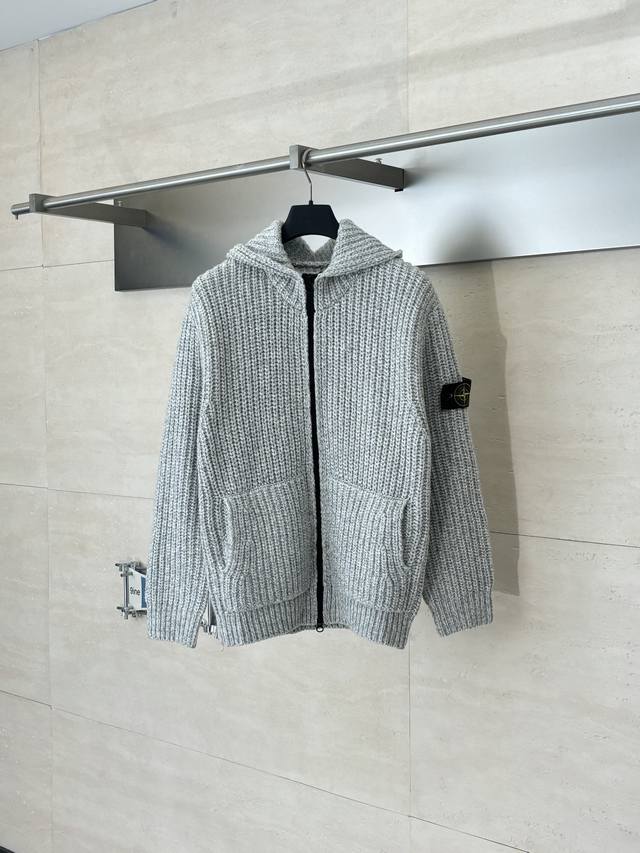 Stone Islan* 石头岛 粗针袖标徽标针织拉链外套 Size：S M L Xl