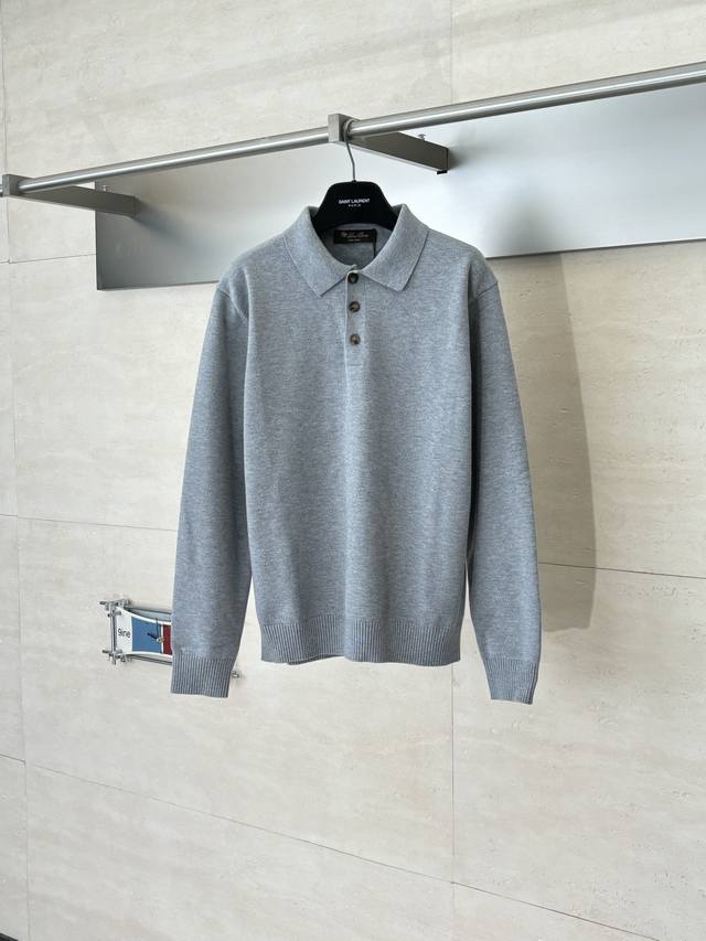 Loro pian* 秋冬新款老钱风三扣羊毛混纺polo领针织毛衣 精选优质羊毛材质，柔软亲肤，细腻舒适，如同被温柔呵护。翻领设计简约大气，立起显气场，翻下随性