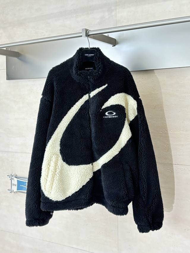 Balenciag* Blcg巴黎Sports系列大轮廓羊羔毛立领夹棉外套 Size：S M L Xl