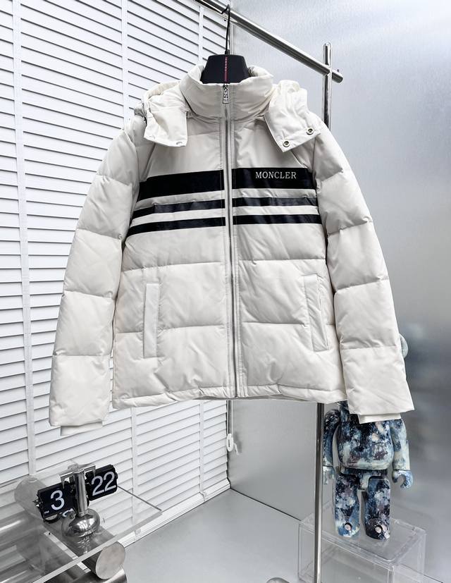 Moncler* 2025Ss冬季新款羽绒服 填充国标90白鸭绒，采用聚酯纤维面料，舒适保暖，品相完美，压缩后蓬松度恢复性好，聚热锁暖，原版辅料一比一三标齐全，
