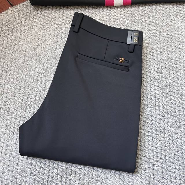 杰尼*秋冬2640Ss秋冬新品，官网同步有售，男士高端商务休闲西裤，高端进口面料，带弹力，，五搭配，即经典又时尚，合体裁缝，上身效果无约束感 ，舒适透气 码数：