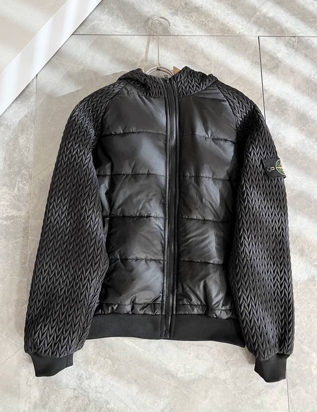 Stoneisland 石头岛2025秋冬男士棉服夹克外套，最新时尚休闲夹克，贸易公司渠道稀出，同步官网发售，袖子Logo图案设计！男神最为期待的精品狠货重磅来