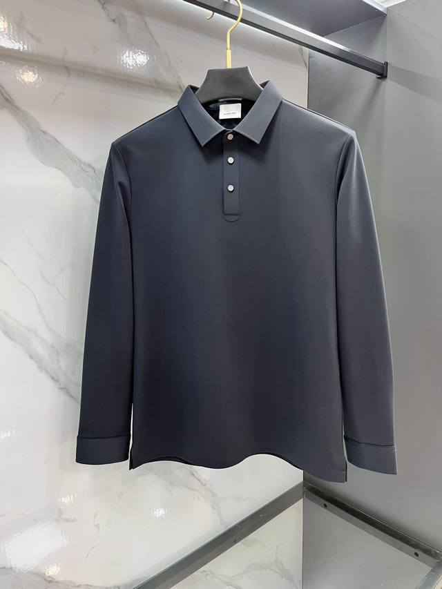 巴宝莉 高端加绒翻领商务休闲长袖打底衫 2025Ss 秋冬 加绒翻领polo衫 贸易公司渠道稀出，头阵之作，其主理设计师匠心打造，毋庸置疑的极品重磅！ 翻领的领