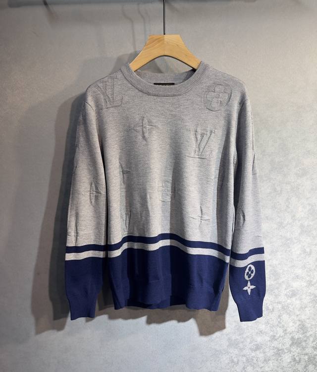 Lv 路易威登 2025秋冬新款羊毛毛衣 高品质意大利进口羊毛混纺面料，高密度针织，时尚百搭毛衣，帅气十足。经典Logo标志 更耐穿更加不易变形，专柜版型，各种