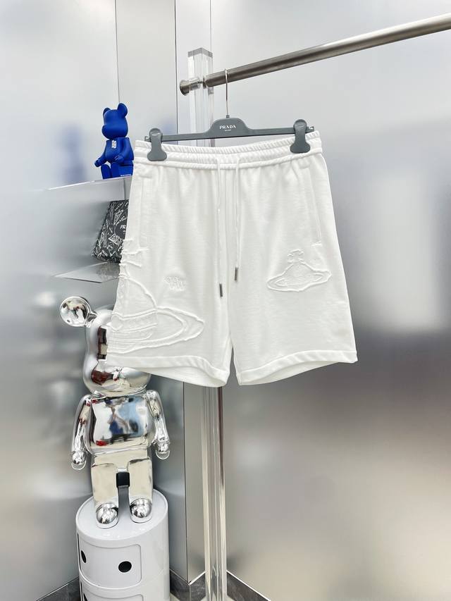Vivi 西太后 2025夏季新款字母Logo短裤 D 高级定制透气面料透气弹力舒适度极高，细节无可挑剔，顶级辅料配备，原版Logo设计理念，手感细腻柔软！上身