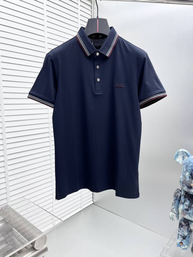 Lp* 25Ss新款休闲商务翻领短袖，科技面料，体感非常棒，手感顺滑质感很棒！弹性好，无任何束缚感，面料自带透气网孔，吸湿排汗，速干保持干爽，小翻领门襟排扣设计