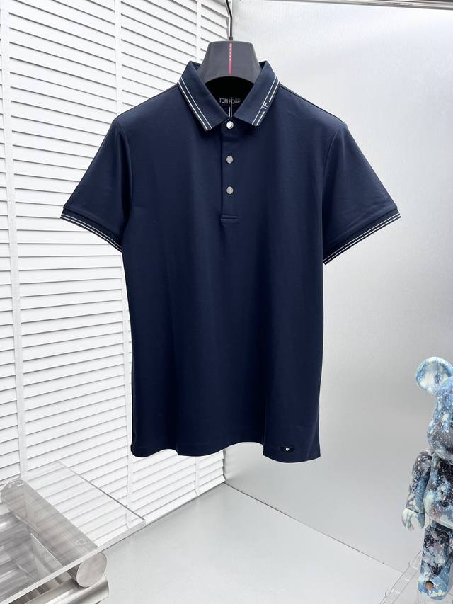 Tom Ford* 25Ss新款休闲商务翻领短袖，科技面料，体感非常棒，手感顺滑质感很棒！弹性好，无任何束缚感，面料自带透气网孔，吸湿排汗，速干保持干爽，小翻领