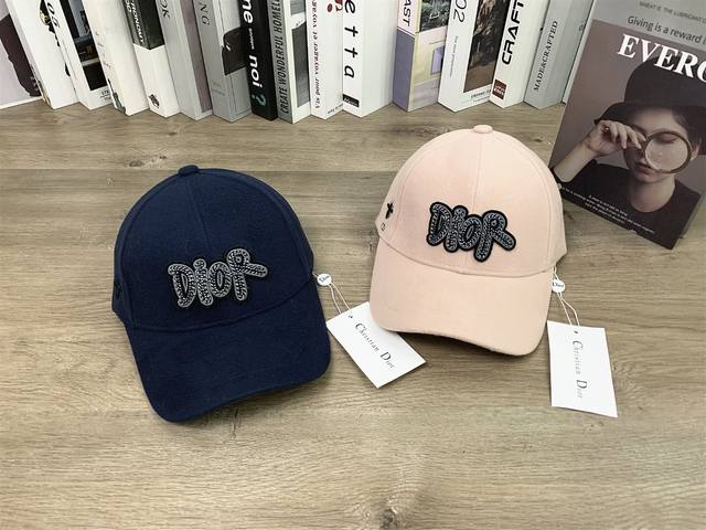 9938##Dior棒球帽休闲鸭舌帽百搭男女同款百搭帽子# 可调节 颜色：藏青色 粉色