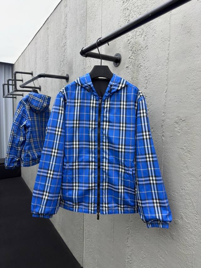 原版购入开发，档口p价格p咨询客服 Burberry 双面格纹拉链夹克外套 ：7949购入开发 货号：163014-B60 面料：尼龙面料 工艺：定位裁床制作
