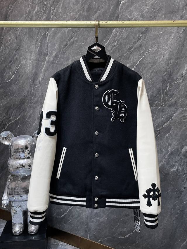 8823# 上新 Chrome Hearts 冬装隆重来袭 梵文愤怒的小鸟毛呢皮袖拼接棒球刺绣款棉服 重工刺绣双袖整张皮 专柜同步，重工重工！！ 定制版毛呢面料