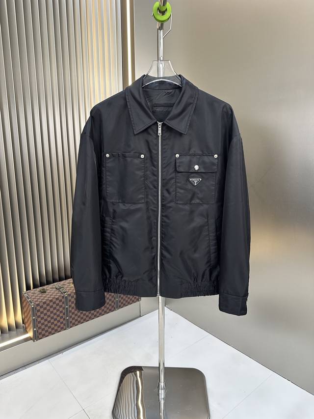 2025春款夹克 原版1:1订制五金配件全进口原版定制 欢迎专柜对比 超柔软 超级重工 面料做工杠杠的版型完美 注意面料超舒服 独家款 非市场货 男女同款尺码：