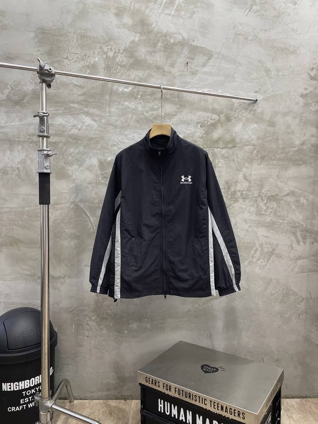 款号#S583 Balenciaga Under Armour 巴黎世家 安德玛 Blcg × Ua 25Ss 81跨界联名拼接刺绣防水冲锋衣夹克外套 正确版本