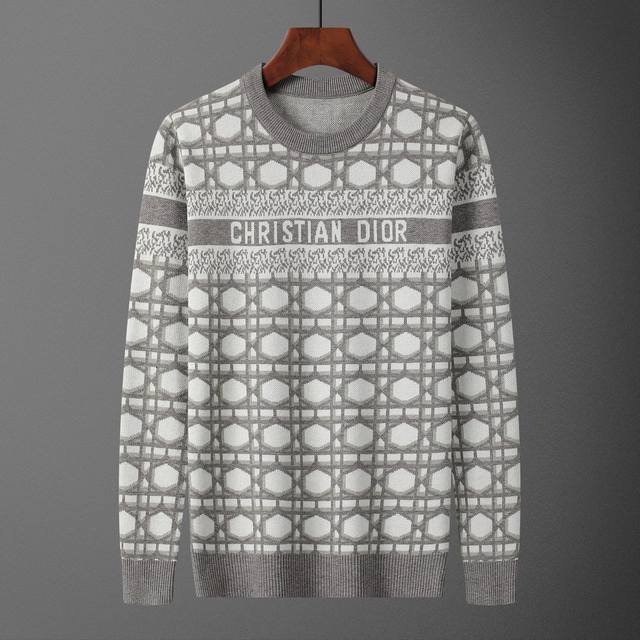 款号：A673# 2025年秋冬新款圆领套头毛衣 官网同步 ， 款式 时尚 高端 大气，舒适保暖， 码数：M-3Xl 颜色：灰色