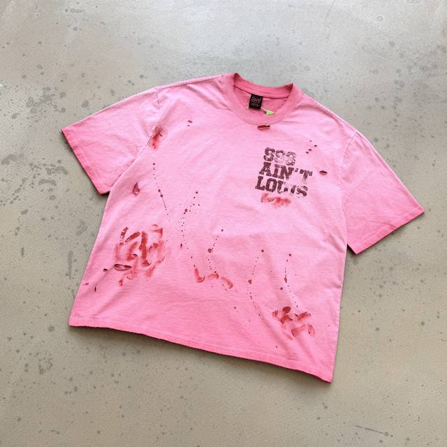 Cts-126款 Saint Street Dirty 街头涂鸦风格T恤 成衣手绘泼墨 + 多位置手工破坏 + 重磅阿苏特酵磨喷马骝洗水工艺 复古高级感满满 尺