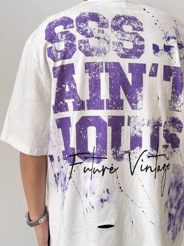 两色 Cts-108款 Saint Street Dirty 街头涂鸦风格T恤 成衣手绘泼墨 + 多位置手工破坏 + 重磅阿苏特酵磨喷马骝洗水工艺 复古高级感满